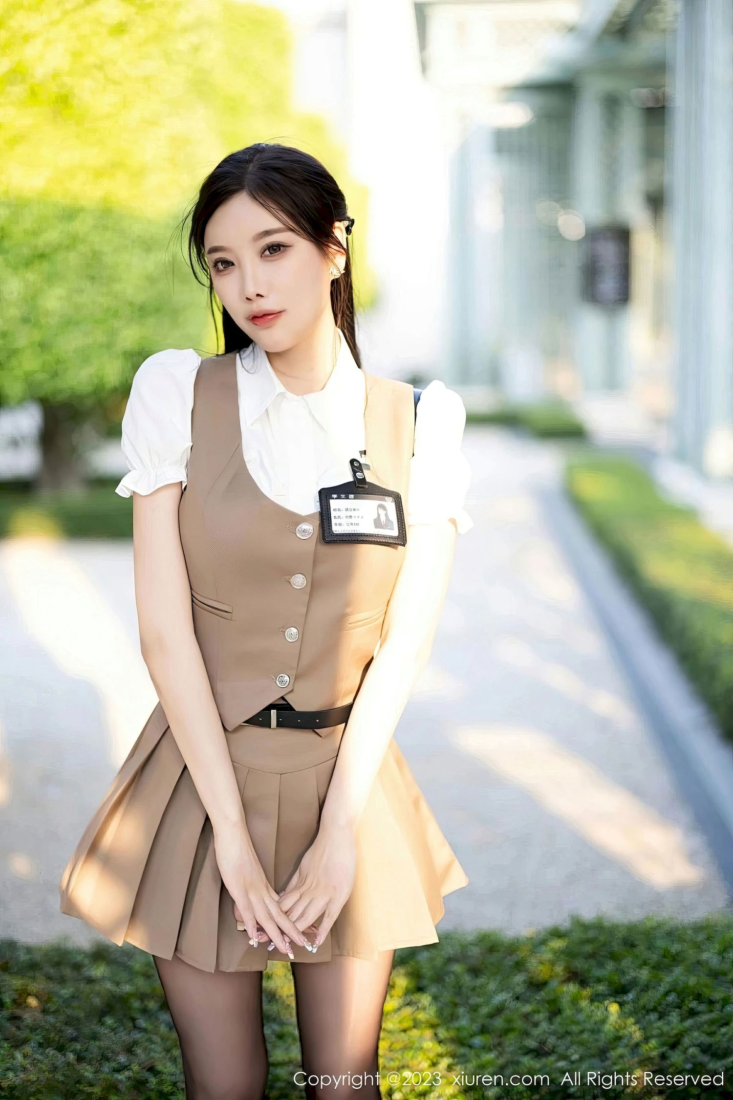 杨晨晨Yome - 杏色上衣+魅惑黑丝安吉旅拍