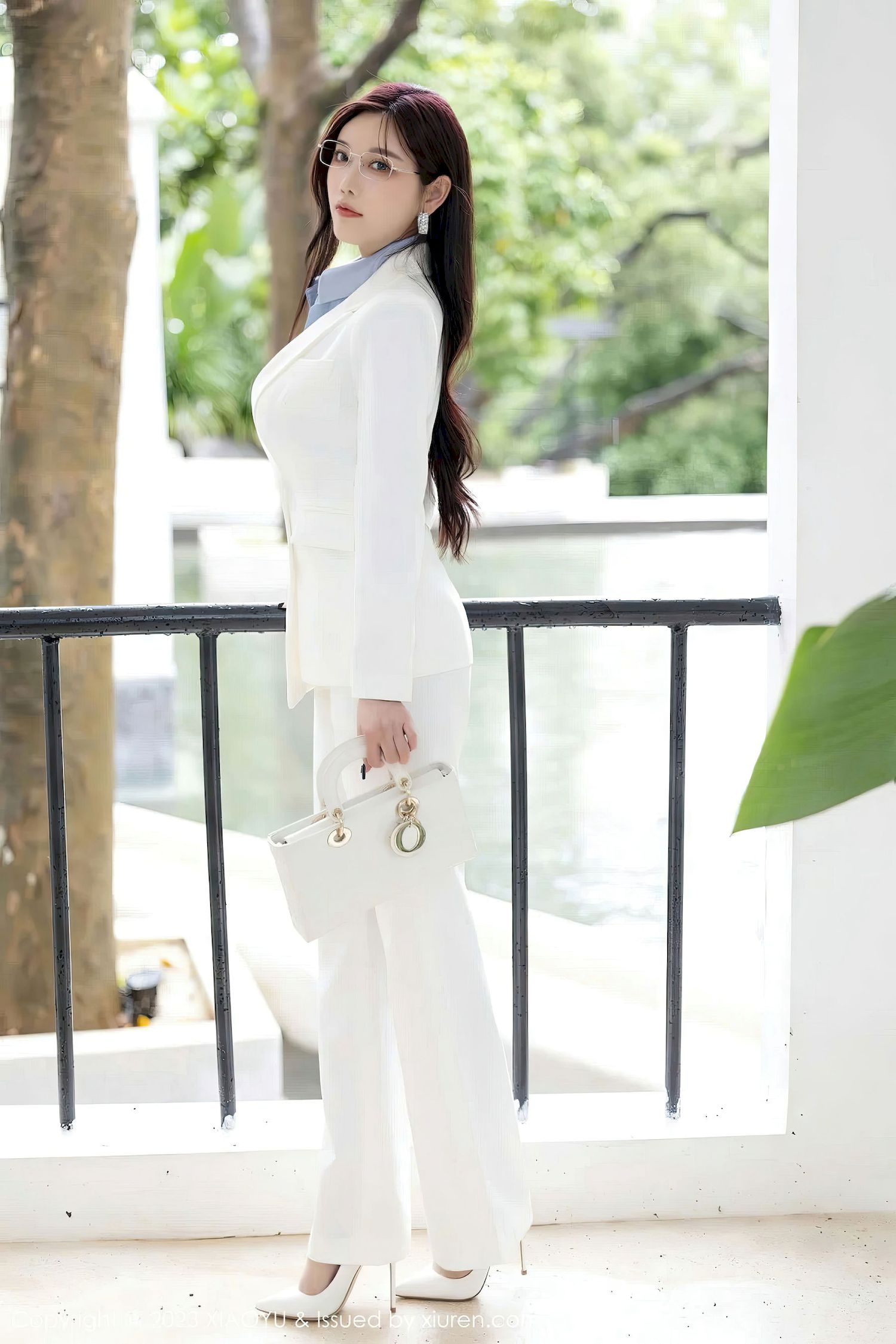 杨晨晨Yome - 白领OL+原色丝袜贵州旅拍