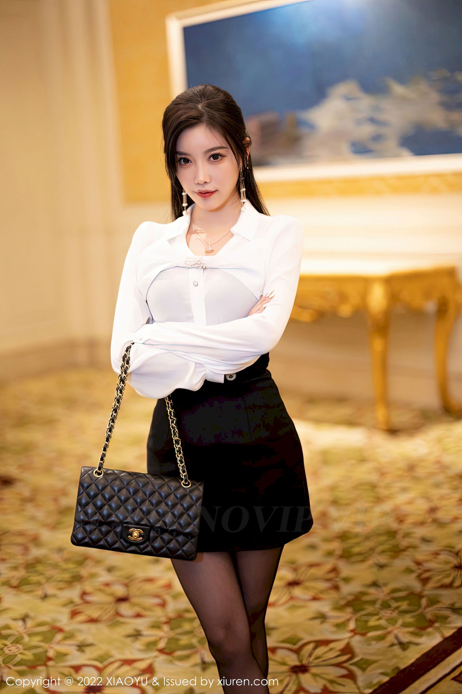 杨晨晨Yome - 白色上衣+黑色短裙私房写真